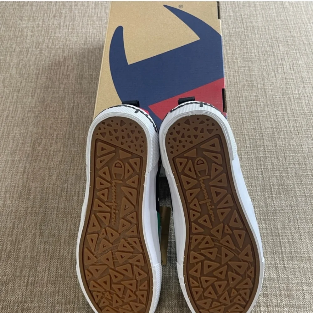 Champion Red Black Green Swipe Color Block - Picture 3 of 7